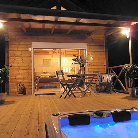 Marosenia Ttiki - Et Bed and Breakfast 4*