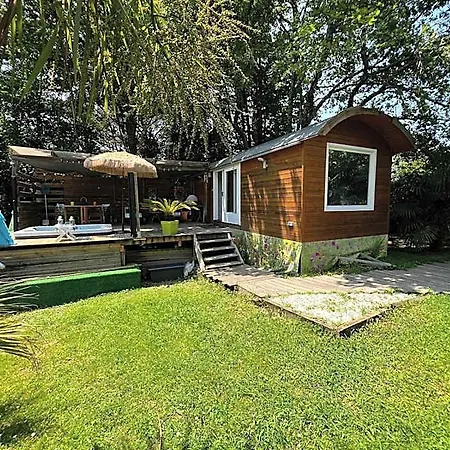 Marosenia Ttiki - Et Bed and Breakfast